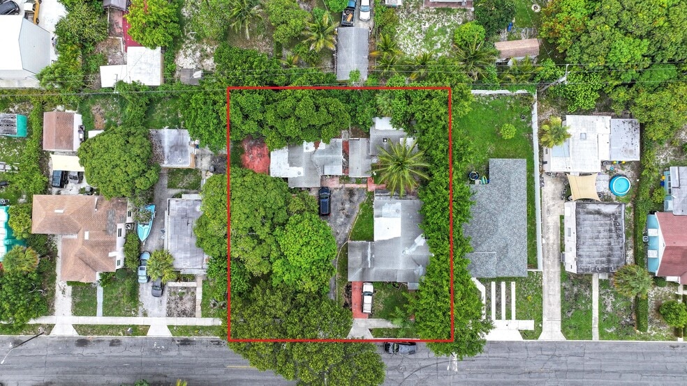 638 50th St, West Palm Beach, FL for sale - Building Photo - Image 2 of 9