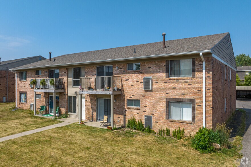 5723-5811 Richwood St, Lansing, MI à vendre - Photo du bâtiment - Image 3 de 6
