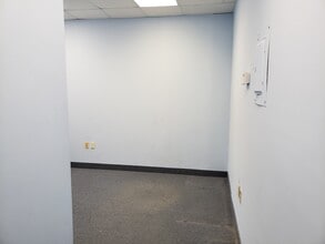 25 Pompton Ave, Verona, NJ à louer Photo intérieure- Image 2 de 6