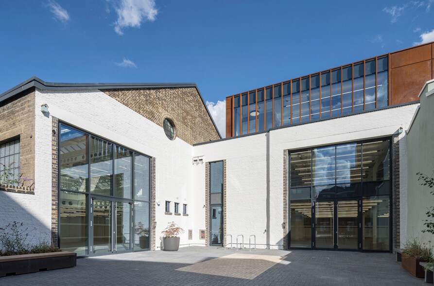 36-52 Fortess Grv, Londres à vendre - Photo principale - Image 1 de 37