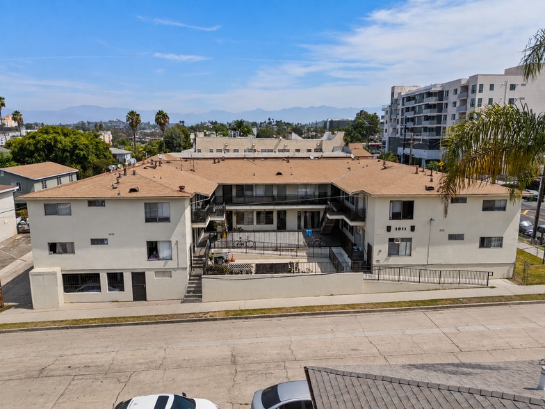 1911 W 2nd St, Los Angeles, CA for sale - Building Photo - Image 2 of 25