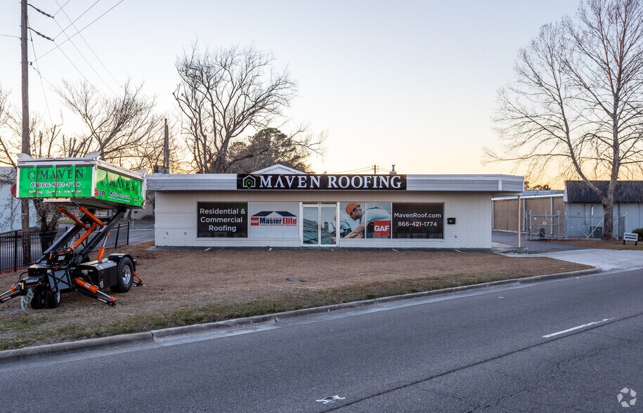 1902 Oleander Dr, Wilmington, NC for sale - Building Photo - Image 2 of 22