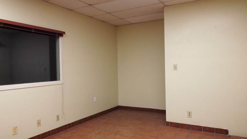 2501 Wiles Rd, Deerfield Beach, FL à louer - Photo intérieure - Image 2 de 30