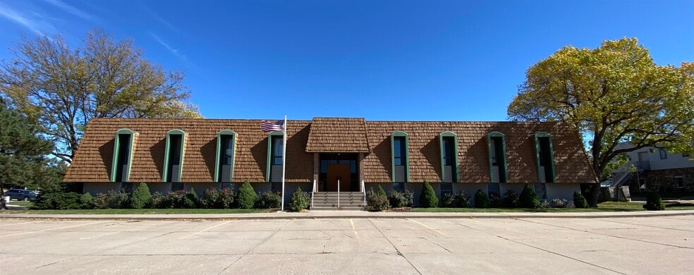 124 W 46th St, Kearney, NE for sale - Building Photo - Image 1 of 9