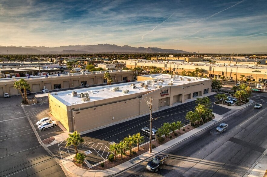 5321 Cameron St, Las Vegas, NV à louer - Photo du bâtiment - Image 2 de 57