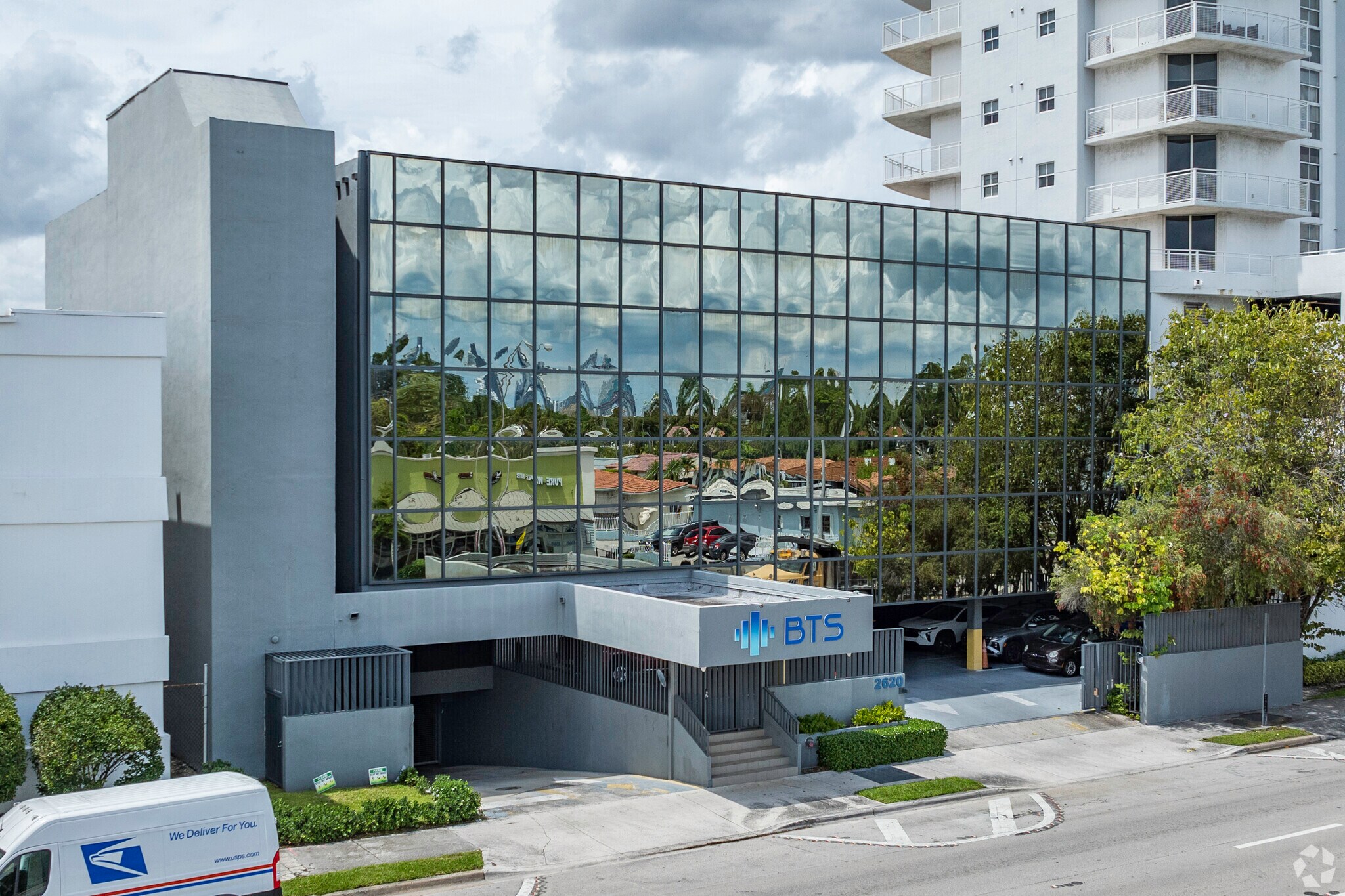 2620 SW 27th Ave, Miami, FL à louer Photo du bâtiment- Image 1 de 3