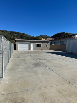Plus de détails pour 25824 Springbrook Ave, Santa Clarita, CA - Flex à vendre