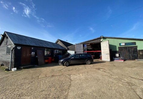 Unit 7 Woodgates Farm, Woodgates End, Broxted for lease Primary Photo- Image 1 of 3