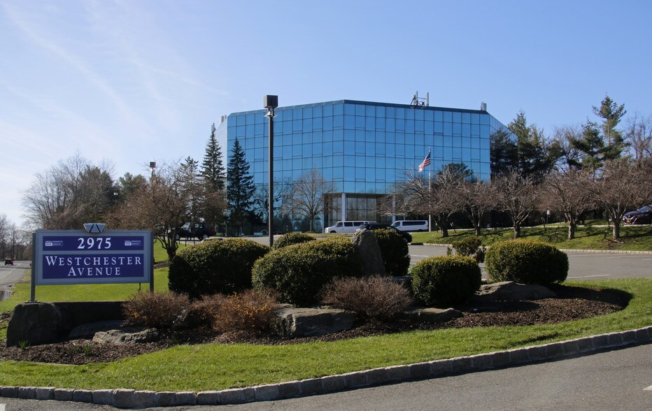 2975 Westchester Ave, Purchase, NY à louer - Photo principale - Image 1 de 15