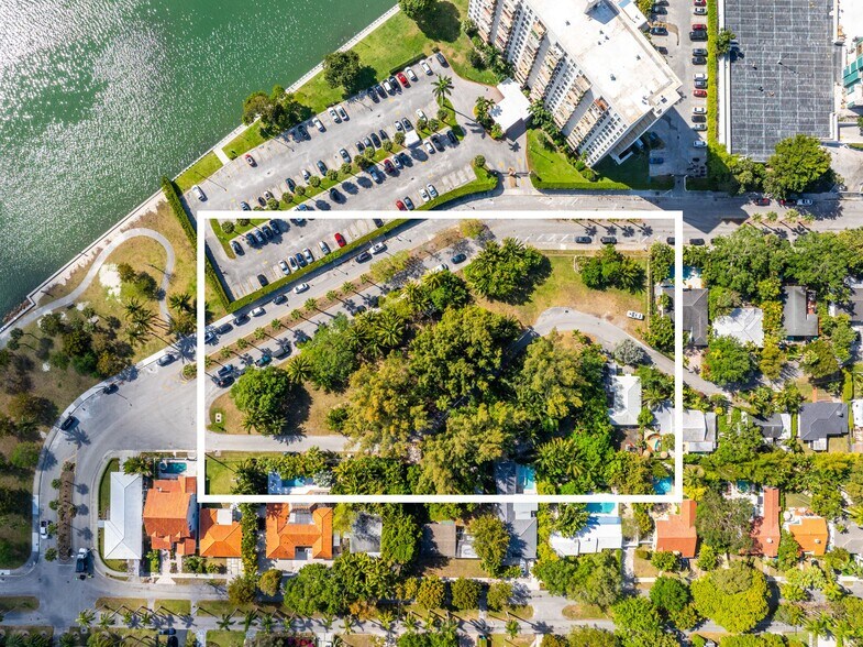 890 70th st, Miami, FL à vendre - Photo du bâtiment - Image 2 de 7