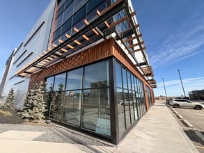 115 Water St SE, Calgary, AB à louer Photo du bâtiment- Image 2 de 4