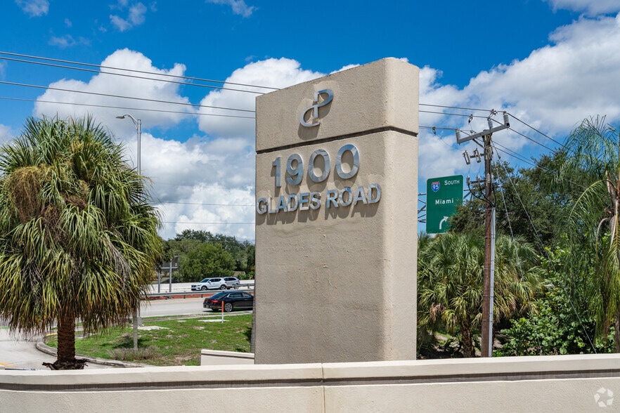 1900 Glades Rd, Boca Raton, FL for lease - Building Photo - Image 2 of 8