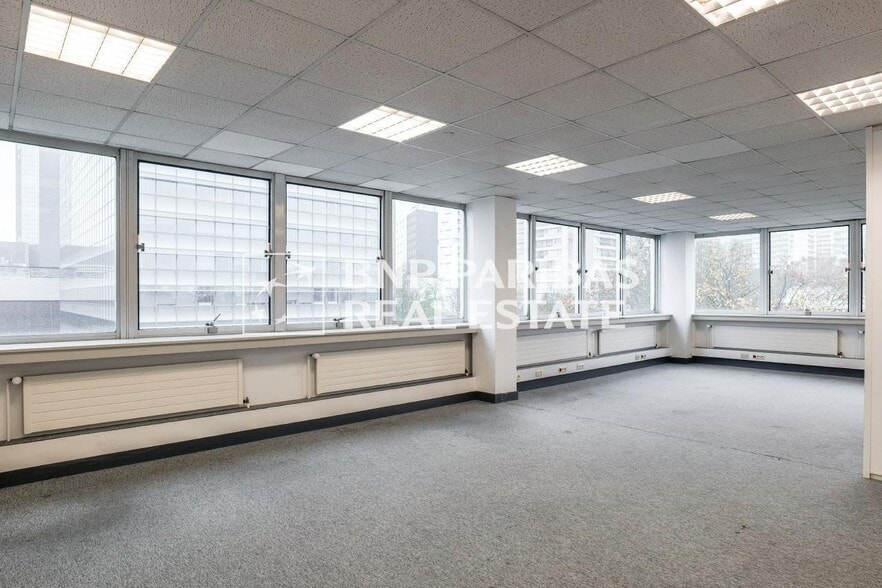 Office in Bagnolet for lease - Interior Photo - Image 3 of 10