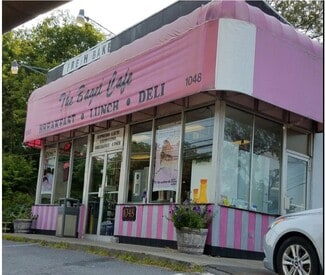 Plus de détails pour 1048 Route 9W, Fort Montgomery, NY - Commerce de détail à vendre