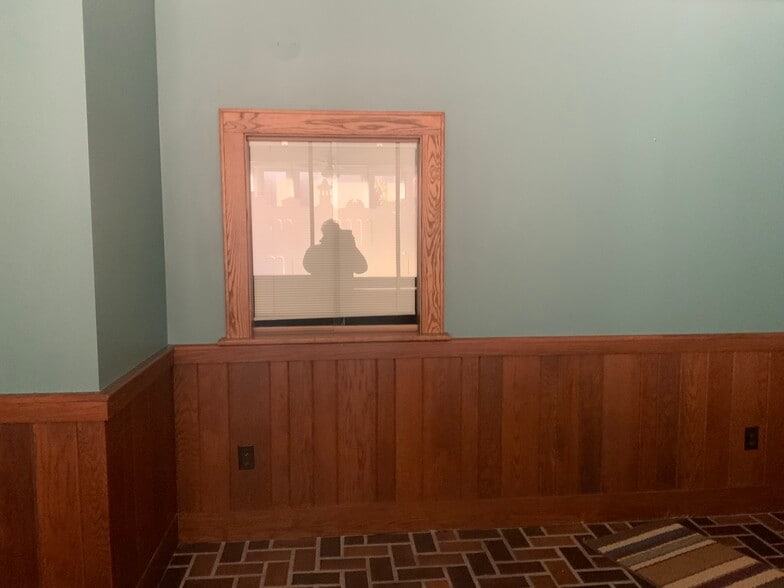 211 S Court St, Medina, OH for lease - Building Photo - Image 3 of 11