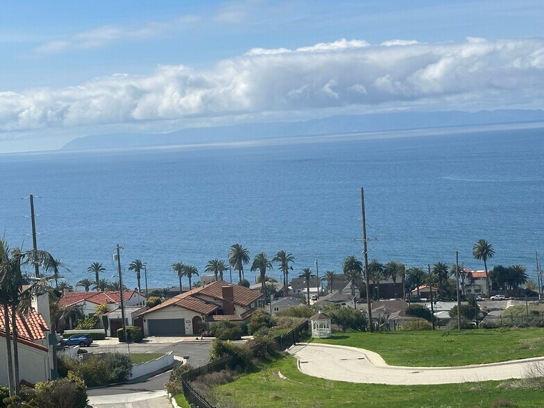 1482 Hamilton Ave, San Pedro, CA à vendre - Photo du bâtiment - Image 2 de 7