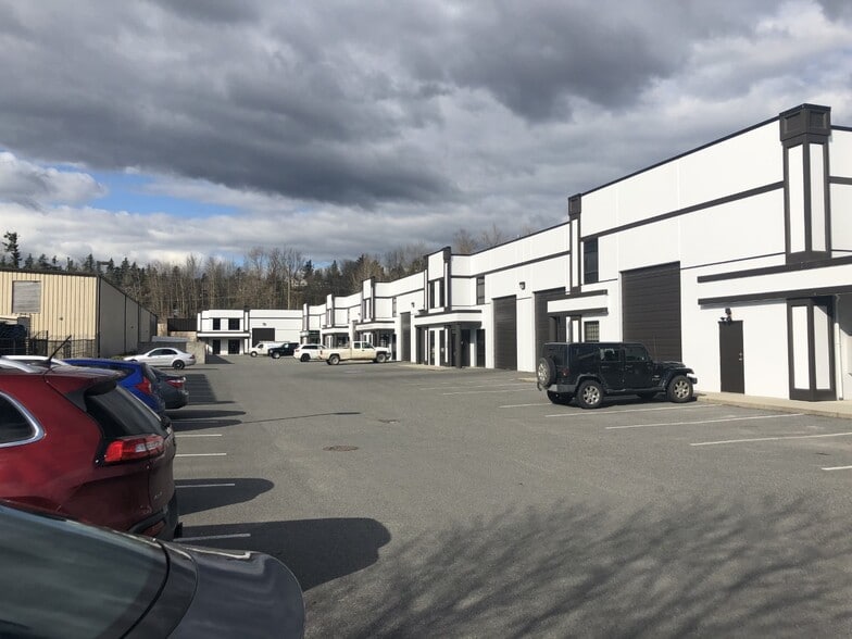 32885 Mission Way, Mission, BC for lease - Primary Photo - Image 1 of 7