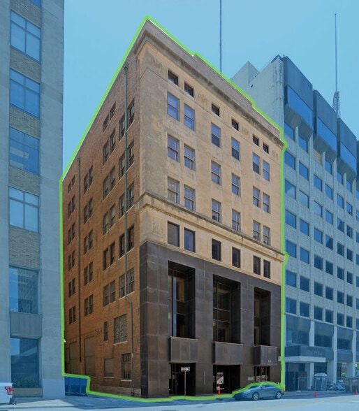 10 E 3rd St, Tulsa, OK à vendre - Photo du bâtiment - Image 2 de 8