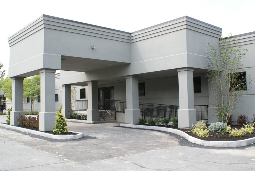 19 Keewaydin Dr, Salem, NH for lease - Building Photo - Image 2 of 10