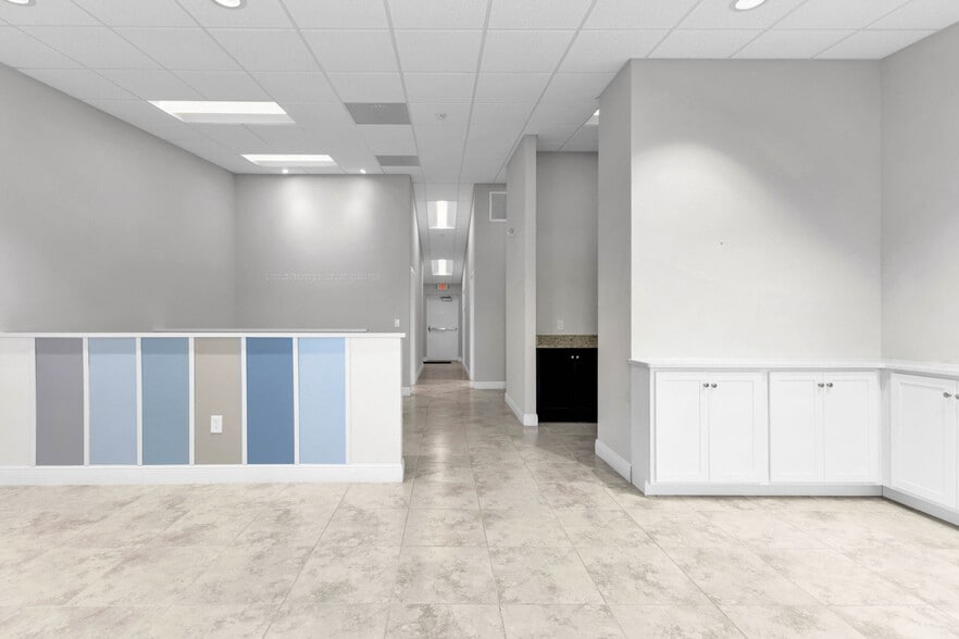 2032 El Jobean Rd, Port Charlotte, FL for lease - Building Photo - Image 3 of 33