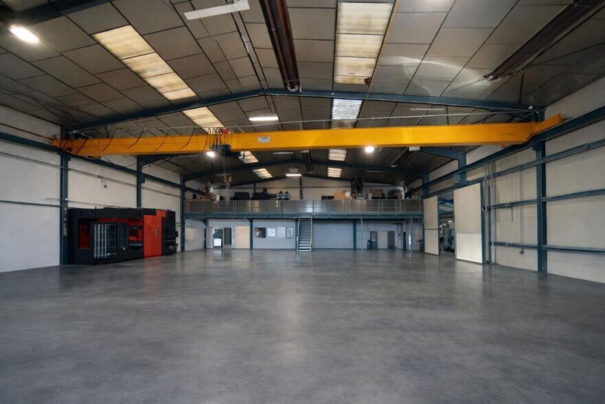 Flex in Toulouse for lease - Interior Photo - Image 2 of 8