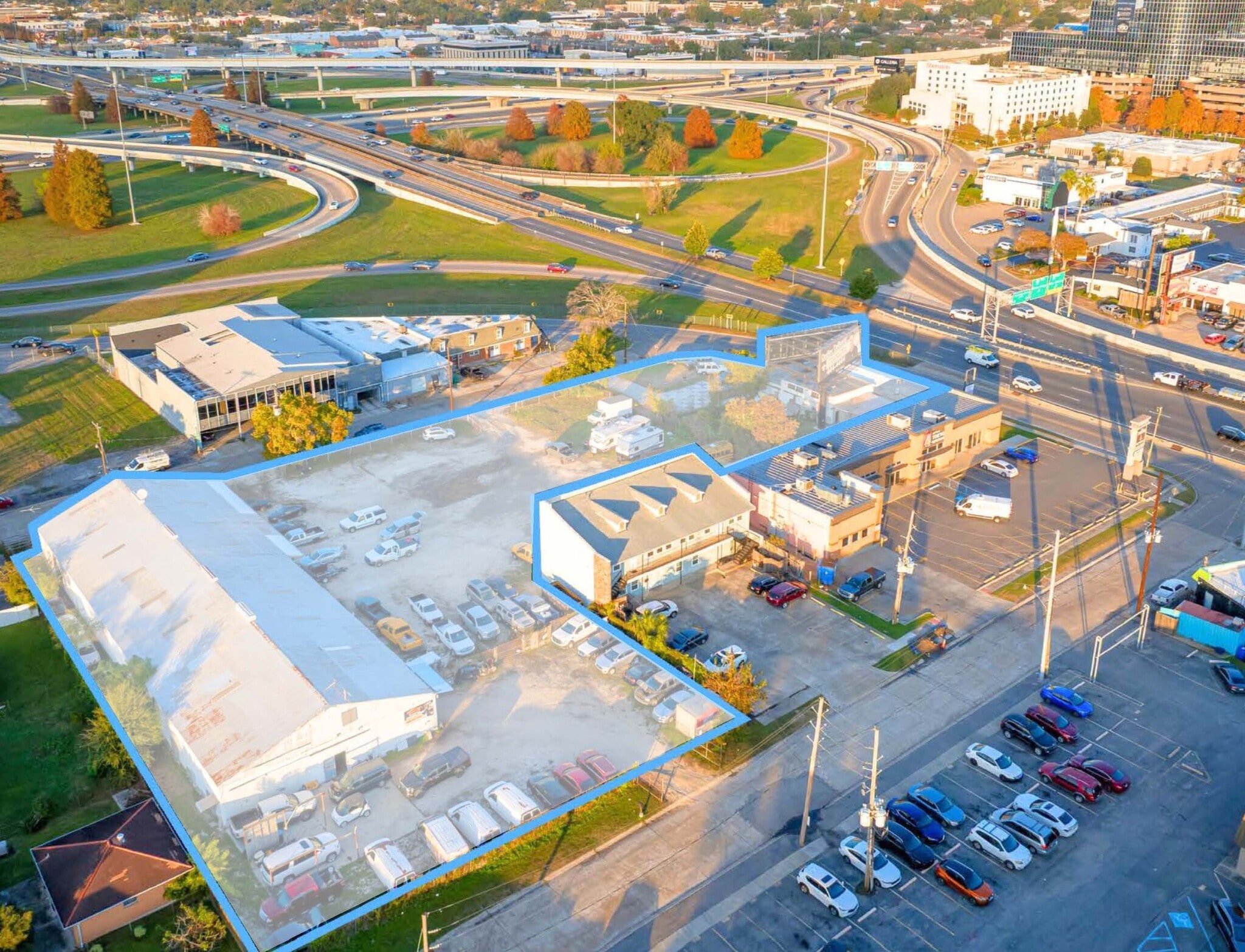 2312 N Causeway Blvd, Metairie, LA for lease Primary Photo- Image 1 of 8