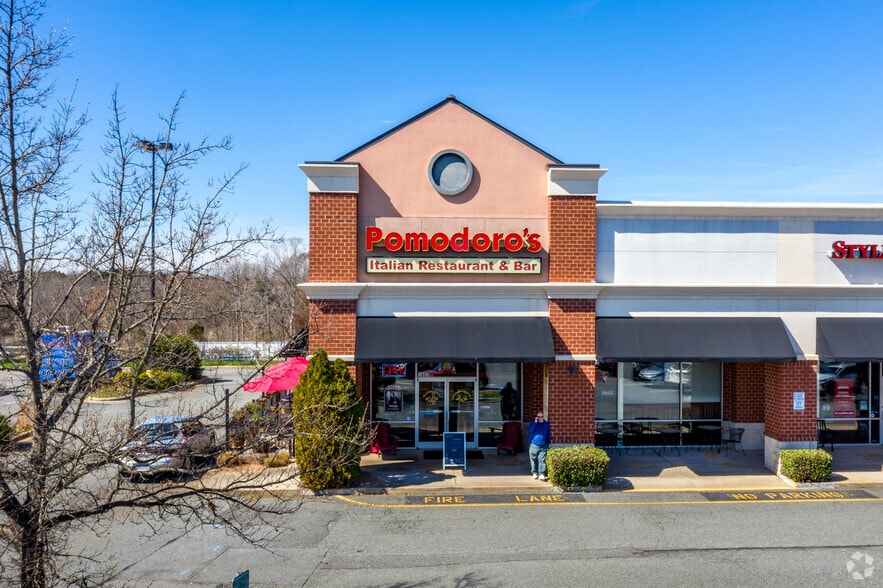 168 Norman Station Blvd, Mooresville, NC à louer - Photo du bâtiment - Image 3 de 17