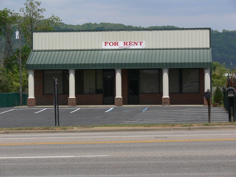 1631 E Hamric Dr, Oxford, AL à vendre - Photo du bâtiment - Image 1 de 16