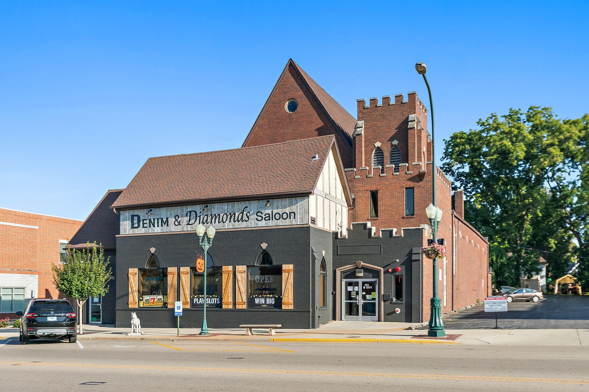 425 W State St, Sycamore, IL à vendre Photo du bâtiment- Image 1 de 26
