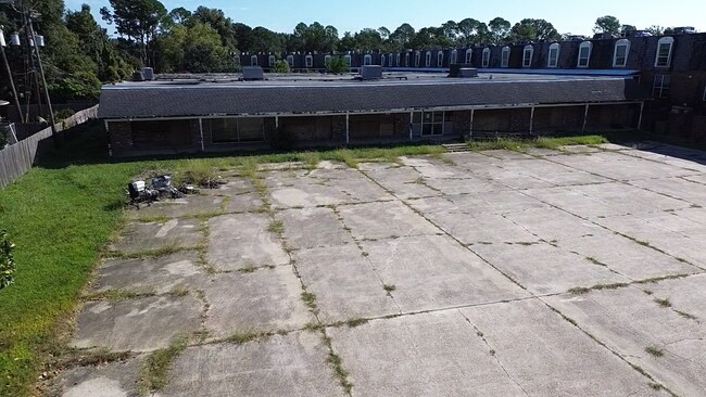 Plus de détails pour 650 Wooddale Blvd, Baton Rouge, LA - Spécialité à vendre