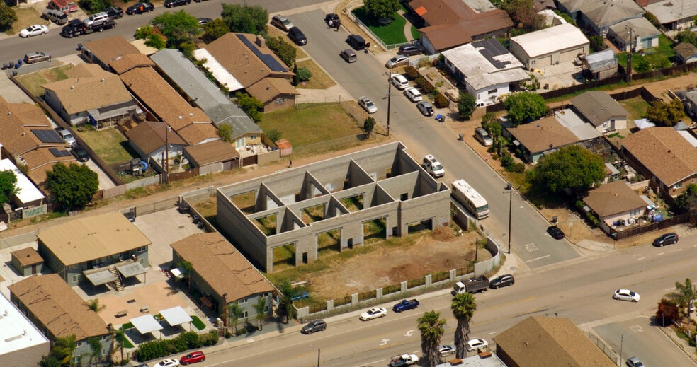 9404 San Diego St, Spring Valley, CA for sale - Primary Photo - Image 1 of 4