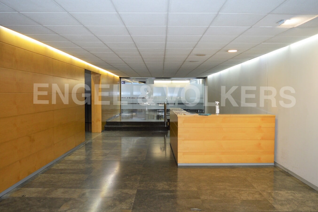 Barcelona, BAR 08006 - Unit 2-3 -  - Interior Photo - Image 2 of 17