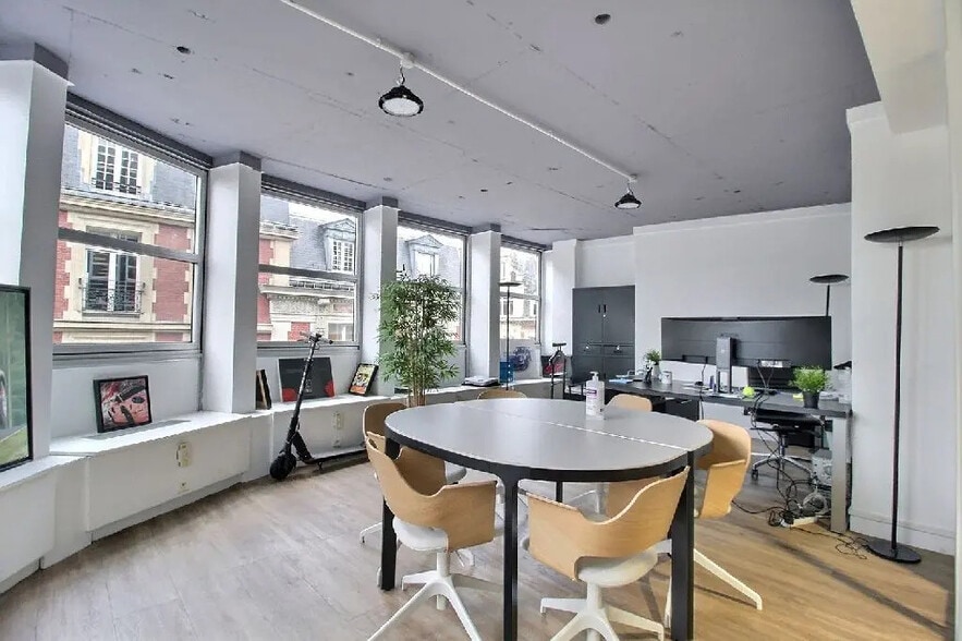 43-45 Rue De Naples, Paris à louer - Photo intérieure - Image 3 de 13