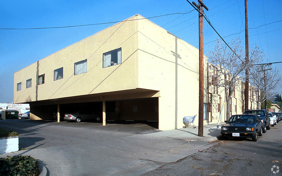 5301 Laurel Canyon Blvd, North Hollywood, CA for lease - Building Photo - Image 2 of 37