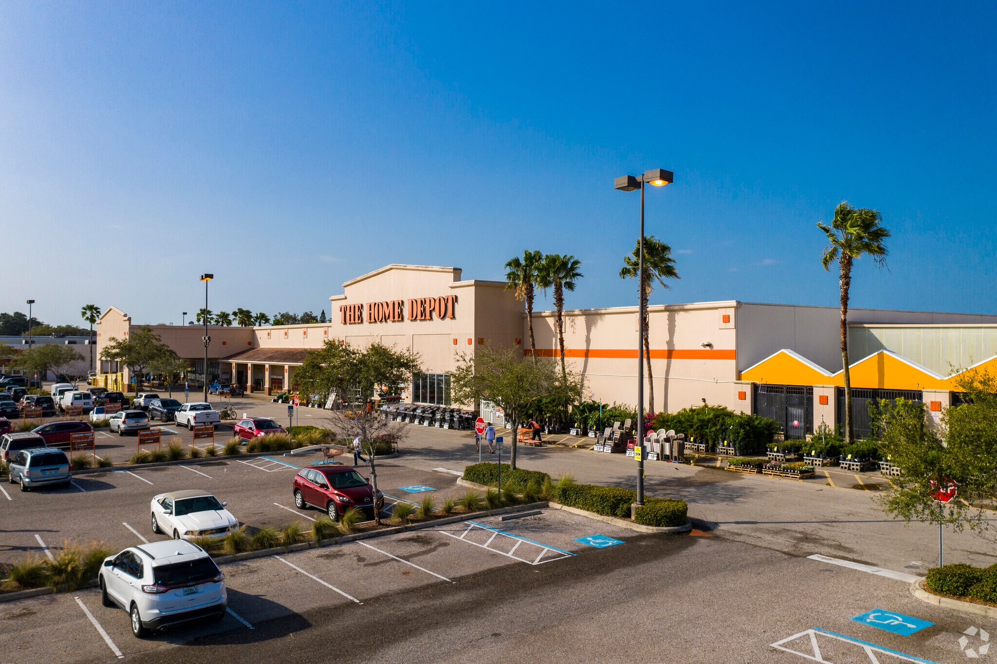2137 66th St N, Saint Petersburg, FL for lease Primary Photo- Image 1 of 14