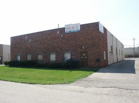 24340 Sherwood Ave, Center Line MI - Warehouse