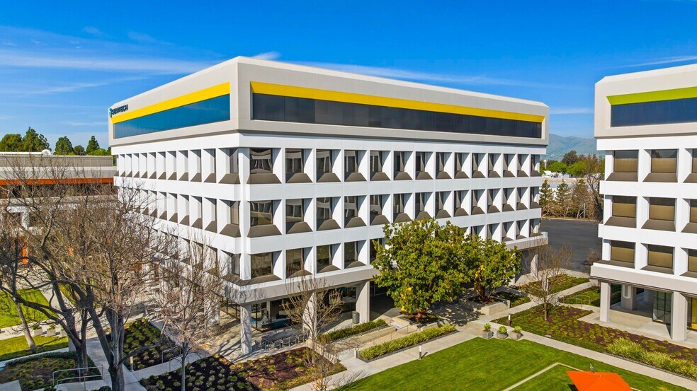 2590 N 1st St, San Jose, CA à louer - Photo du bâtiment - Image 2 de 5