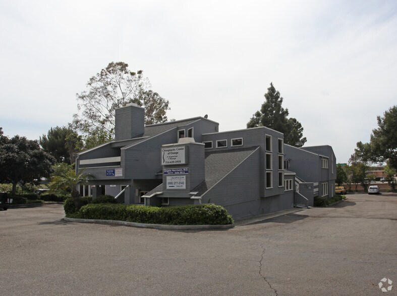 630-640 S Glassell St, Orange, CA à vendre - Photo principale - Image 1 de 78