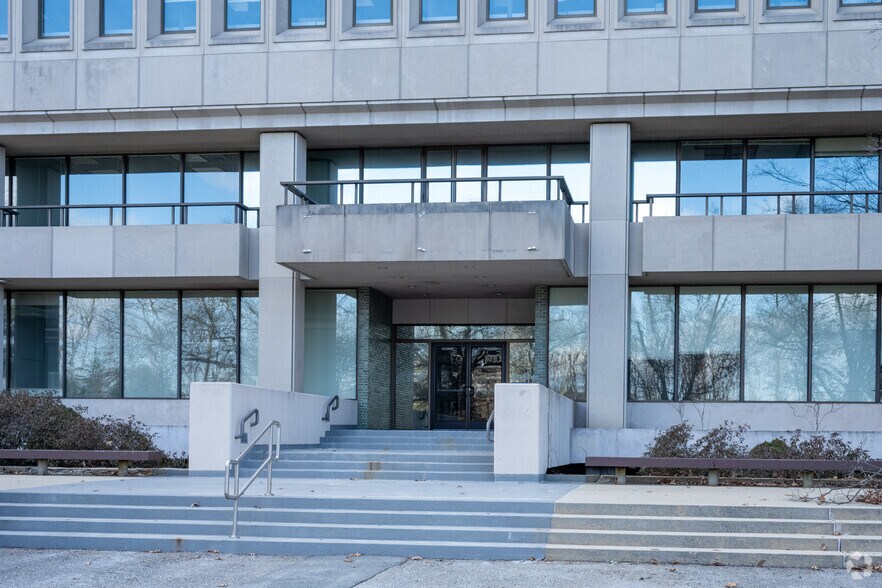 25 Research Dr, Westborough, MA à louer - Photo du bâtiment - Image 2 de 6