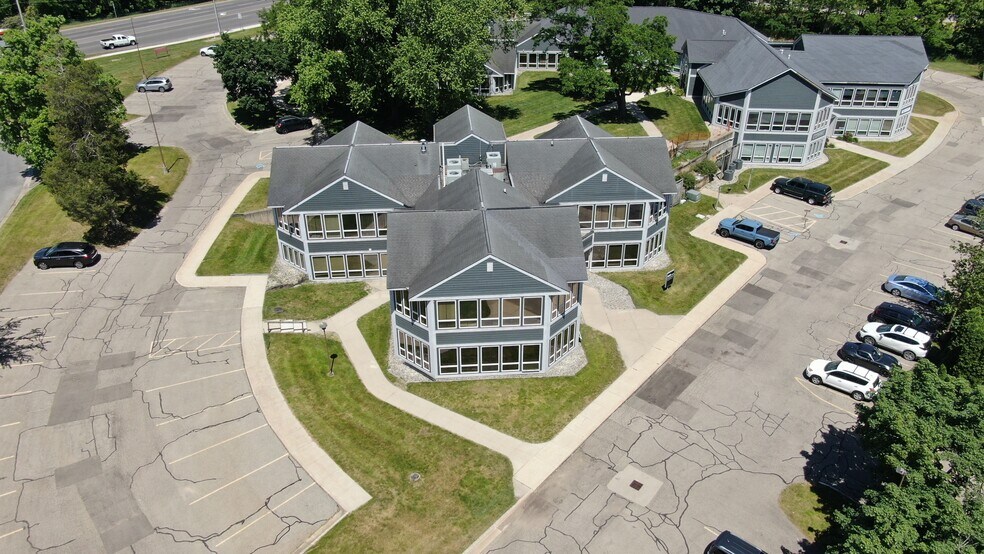 5945-5985 W Main, Kalamazoo, MI à louer - Photo du bâtiment - Image 2 de 10