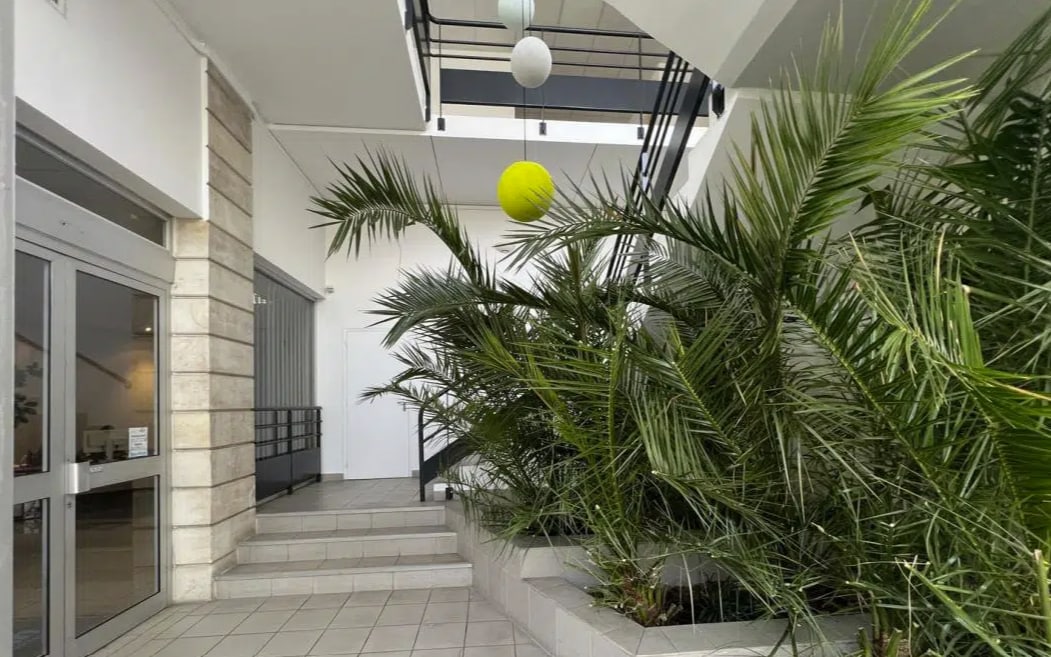 Office in Ris-Orangis for lease Building Photo- Image 1 of 8