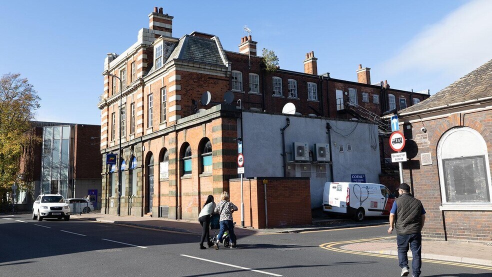 24 Market St, Crewe à vendre - Photo du bâtiment - Image 3 de 3