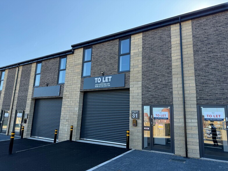 128 Haydock Av, Castleford à louer - Photo du bâtiment - Image 1 de 2