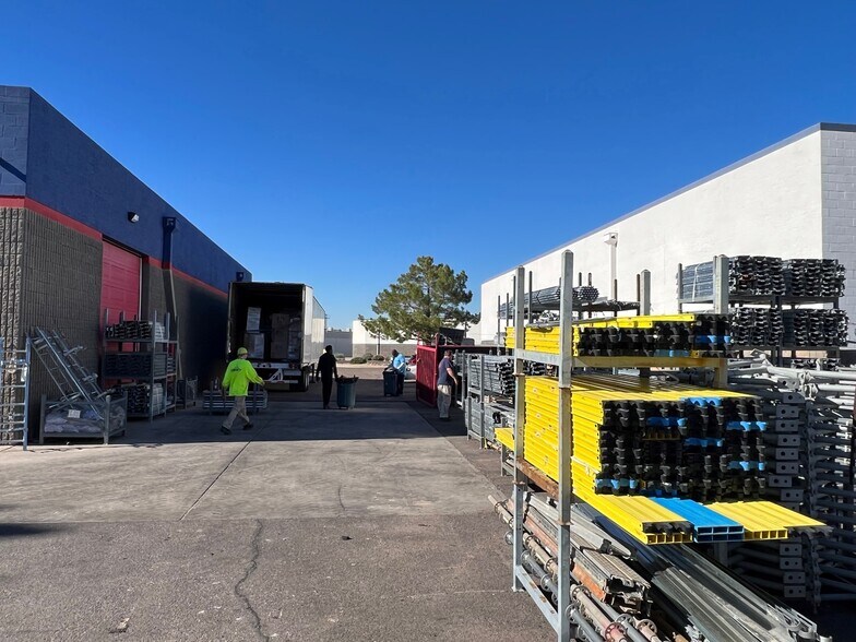 3749 E Atlanta Ave, Phoenix, AZ à louer - Photo du bâtiment - Image 2 de 11