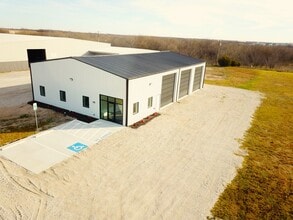 1704 Westaire Drive, Gainesville, TX for lease Aerial- Image 1 of 1