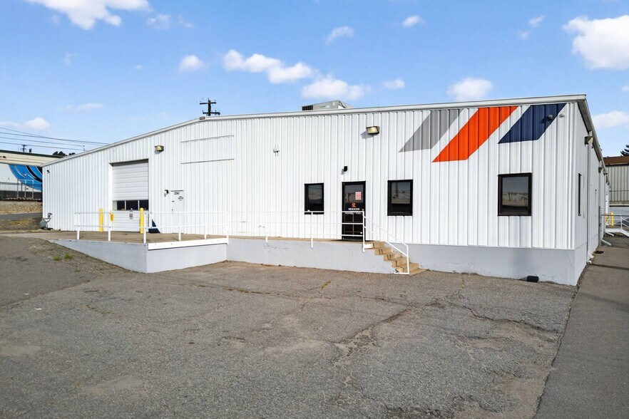 2261 W Cornell Ave, Englewood, CO à louer - Photo du bâtiment - Image 3 de 8