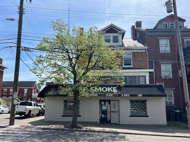 Plus de détails pour 261 W Mcmillan St, Cincinnati, OH - Commerce de détail à louer