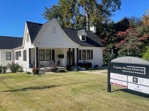 135 Confederate St, Fort Mill, SC for lease Interior Photo- Image 1 of 8