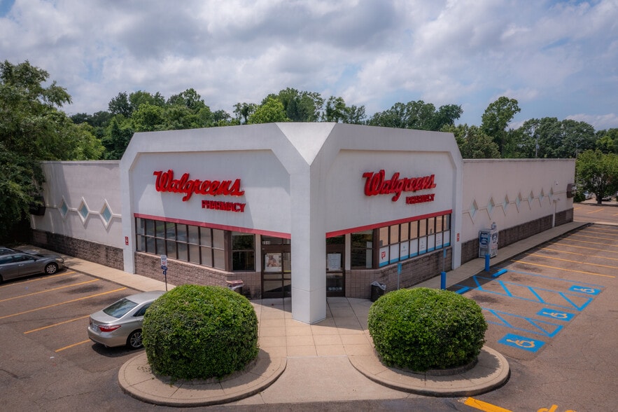 2310 Clay St, Vicksburg, MS à vendre - Photo du bâtiment - Image 3 de 7