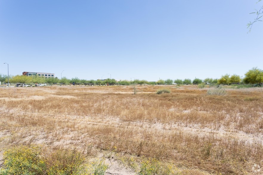 2353-2389 W Pinnacle Rd, Phoenix, AZ à vendre - Photo du bâtiment - Image 2 de 4